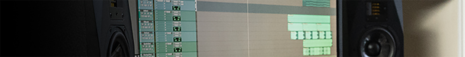 <table class="content-table" style="width: 100%;">
<tbody>
<tr>
<td style="width: 33.3189%;"><a href="https://www.avid.com/" target="_blank" rel="noopener">
<p><span class="cv-ico-general-globe"><br>Avid Website</span></p>
</a></td>
<td style="width: 33.3189%;"></td>
<td style="width: 33.3202%;"><a style="width: 100%;" href="mailto:broadcast@ambertech.com.au" target="_blank" rel="noopener">
<p><span class="cv-ico-general-mail"><br>Contact Us</span></p>
</a></td>
</tr>
</tbody>
</table>