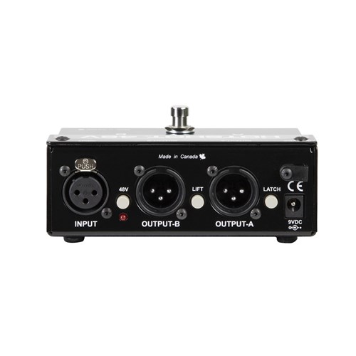 Radial HOTSHOT 48V - Phantom Power supply and footswitch toggles condensor mic between two outputs